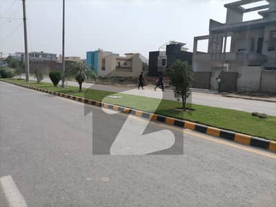 شادباغ لاہور میں 5 مرلہ رہائشی پلاٹ 21 لاکھ میں برائے فروخت۔