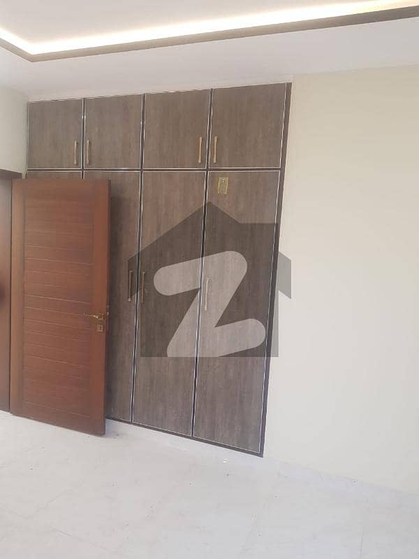 1 Kanal Full Luxury Lavish Brand New Upper Portion For Rent In Tauheed Block Bahria Town Lahore
