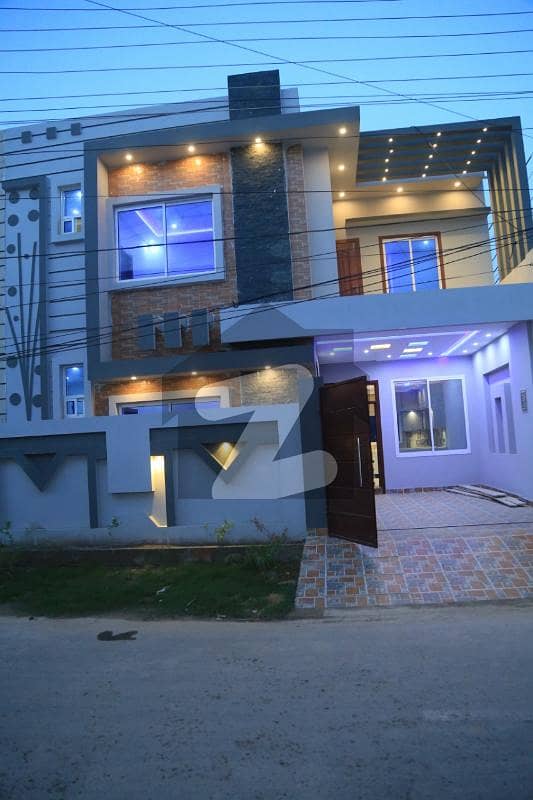 نواب پور روڈ ملتان میں 5 کمروں کا 5 مرلہ مکان 1.05 کروڑ میں برائے فروخت۔