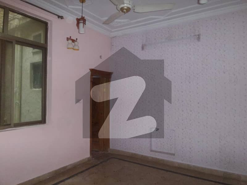 1800 Square Feet House For rent In G-14/4