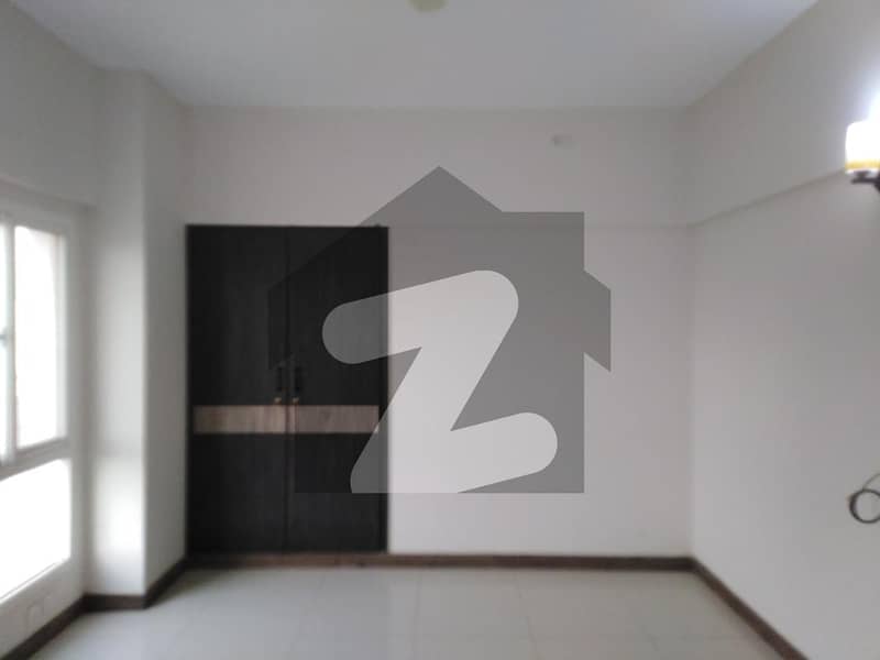 کلفٹن ۔ بلاک 2 کلفٹن کراچی میں 5 کمروں کا 1.18 کنال مکان 11 کروڑ میں برائے فروخت۔