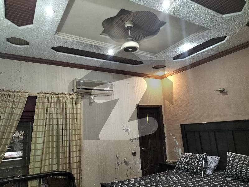 جوہر ٹاؤن لاہور میں 5 کمروں کا 5 مرلہ مکان 1.85 کروڑ میں برائے فروخت۔