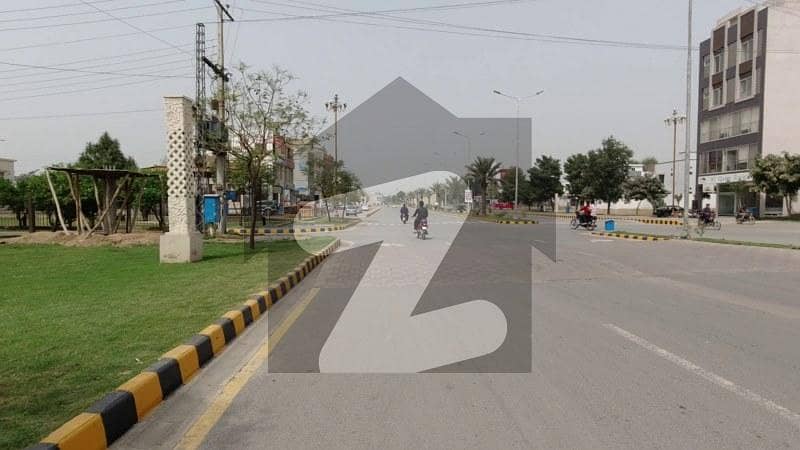 پارک ایونیو ہاؤسنگ سکیم لاہور میں 10 مرلہ رہائشی پلاٹ 90 لاکھ میں برائے فروخت۔