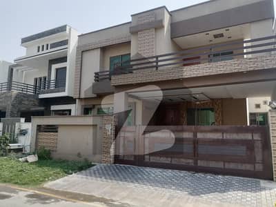 11 Marla House In Only Rs. 30,000,000
