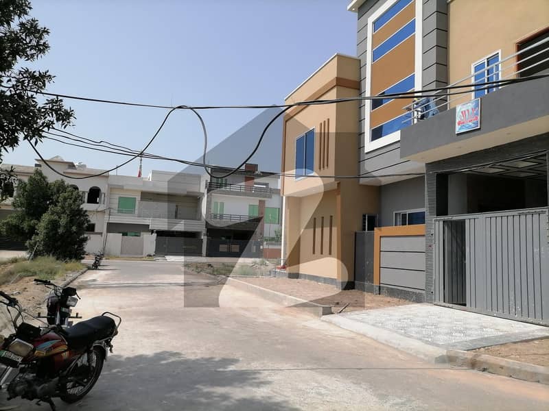 A Good Option For sale Is The House Available In Khayaban-e-Naveed In Khayaban-e-Naveed