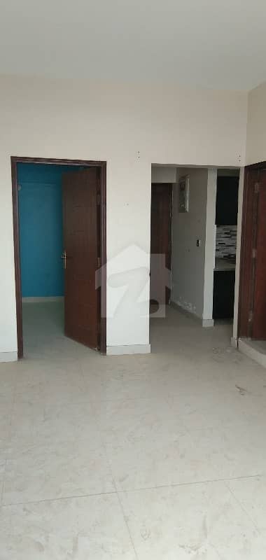 700 Square Feet Flat For Rent In De Comforts