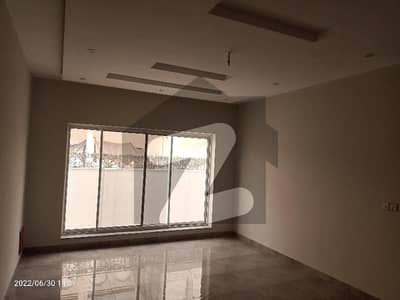 Full Fresh  Vvip Kanal Corner House For Sale In Hayatabad Phase 2 H4