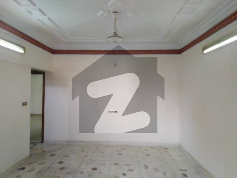 کلفٹن ۔ بلاک 4 کلفٹن کراچی میں 3 کمروں کا 8 مرلہ فلیٹ 1.2 لاکھ میں کرایہ پر دستیاب ہے۔