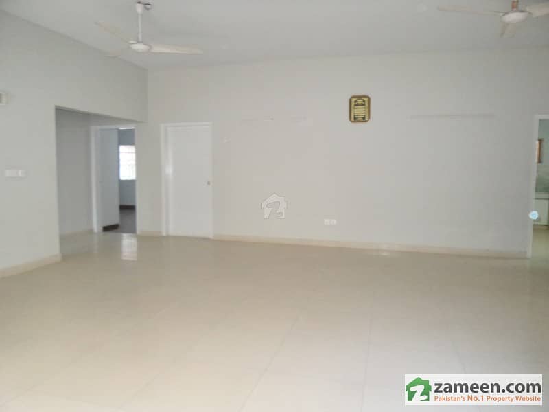 Independent Ground Floor Portion - Near Shahra. e. faisal