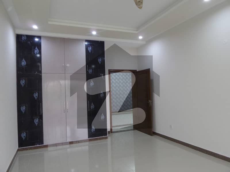 Perfect 10 Marla House In Lalazar 2 For sale