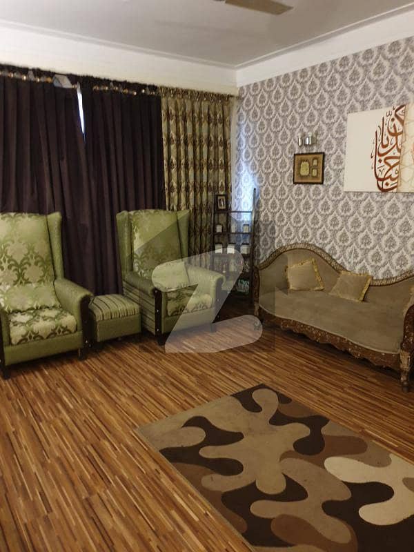 ڈی ایچ اے فیز 4 ڈیفنس (ڈی ایچ اے) لاہور میں 4 کمروں کا 10 مرلہ مکان 1.3 لاکھ میں کرایہ پر دستیاب ہے۔