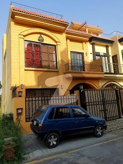 4.4 MARLA ITALIAN HOUSE DOUBLE STOREY FOR SALE IN ROYAL RESIDENCIA LAHORE.