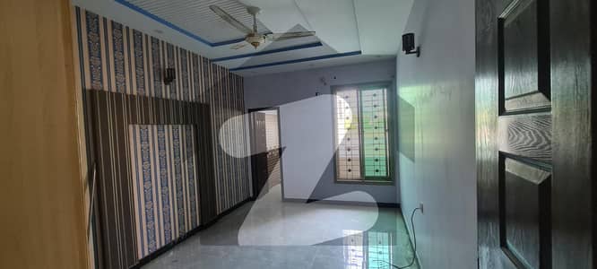 Gujranwala Iqbal Town 10 Marla Upper Portion For Rent