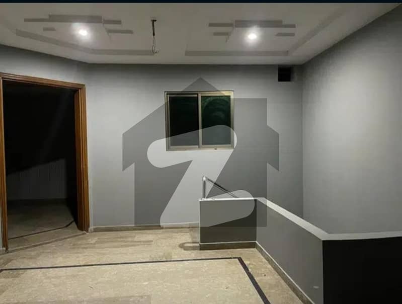 Gujranwala Iqbal Town 5 Marla Upper Portion For Rent