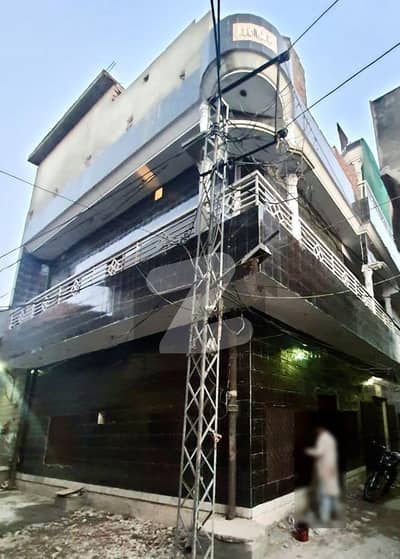 شاہدرہ لاہور میں 10 کمروں کا 6 مرلہ فلیٹ 1.1 کروڑ میں برائے فروخت۔