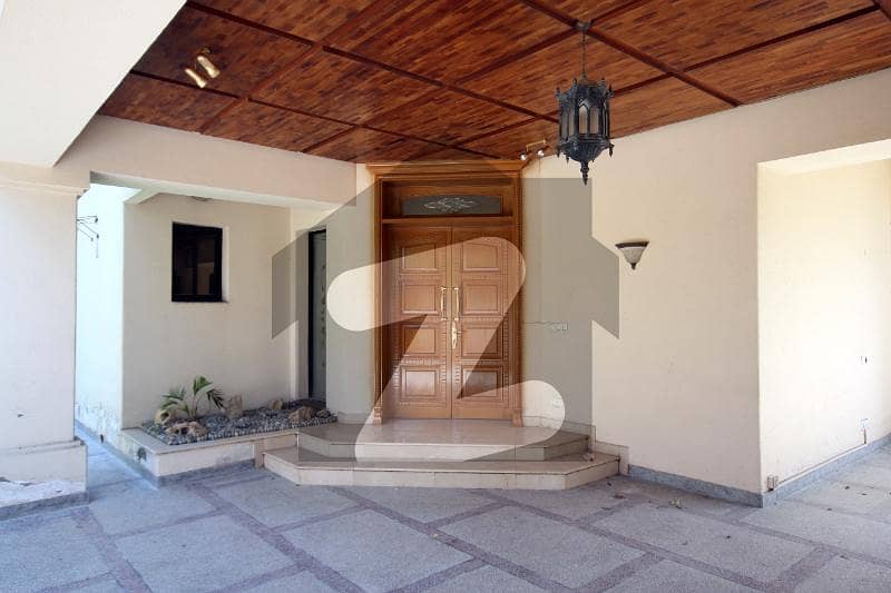 Cantt Properties Offers 2 Kanal Stunning House For Rent In Cantt