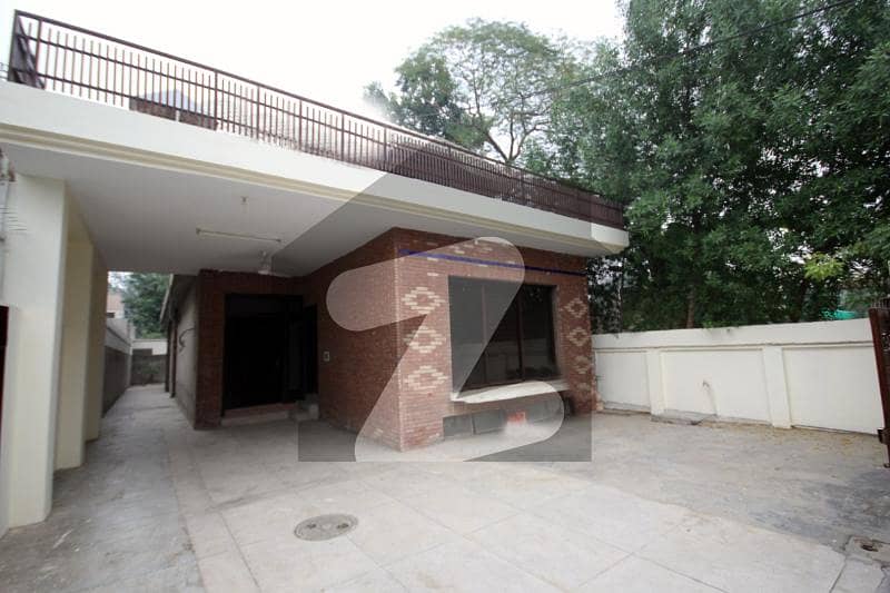 Cantt Properties Offers 18marla Stunning House For Rent In Cavalry Ground