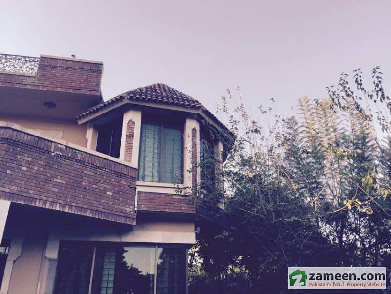 Rental Value Approx 9 Lac - Best Location House