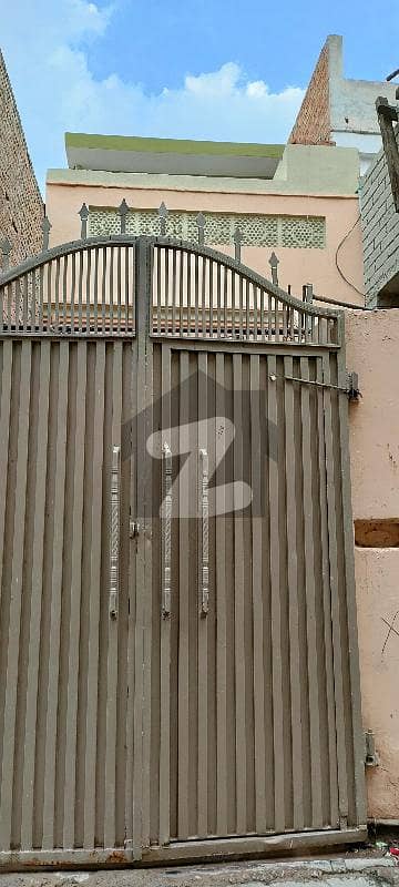 بلاک 47 ڈیرہ غازی خان میں 3 کمروں کا 3 مرلہ مکان 90 لاکھ میں برائے فروخت۔