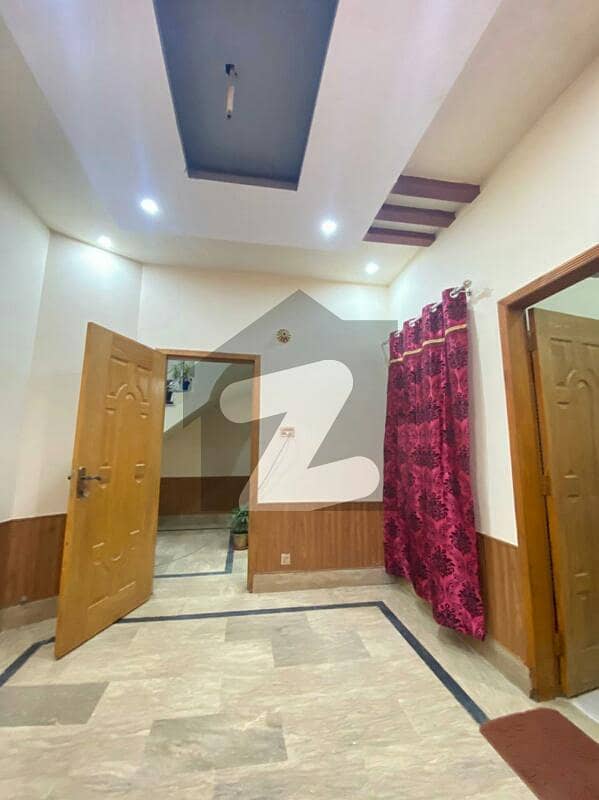 اسٹیٹ لائف ہاؤسنگ سوسائٹی لاہور میں 3 کمروں کا 5 مرلہ مکان 50 ہزار میں کرایہ پر دستیاب ہے۔
