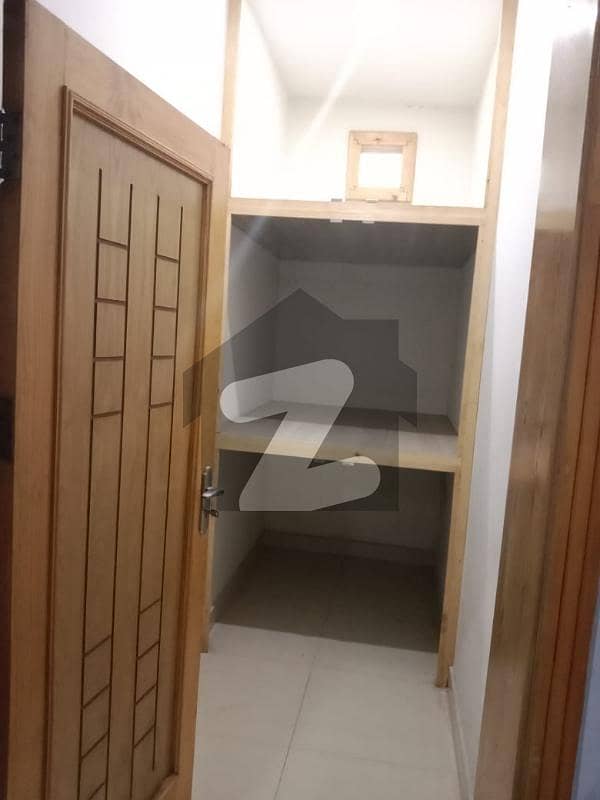 بحریہ ٹاؤن سیکٹرڈی بحریہ ٹاؤن لاہور میں 3 کمروں کا 10 مرلہ بالائی پورشن 40 ہزار میں کرایہ پر دستیاب ہے۔