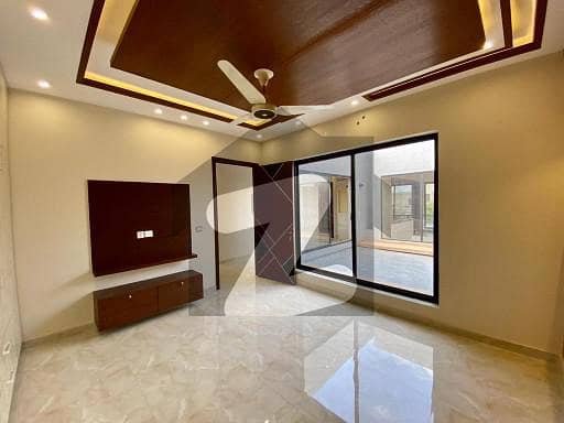 2250 Square Feet Upper Portion In Dha Phase 8 - Block R For Rent