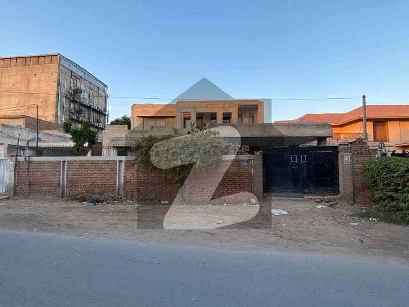 1 Kanal Commercial Building - A Block - Gulgasht Colony, Multan On Best Commercial Location For Sale