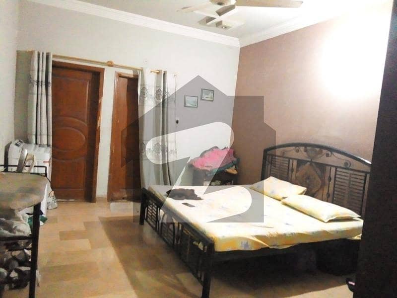 ناظم آباد 3 - بلاک ڈی ناظم آباد 3 ناظم آباد کراچی میں 3 کمروں کا 5 مرلہ بالائی پورشن 75 لاکھ میں برائے فروخت۔