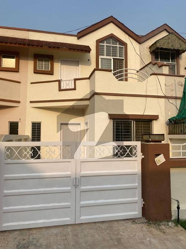 4.5 Marla House Available For Sale In A Block Edanabad