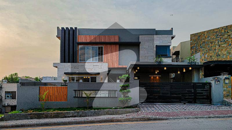 Beautifully Designed 1 Kanal House For Sale