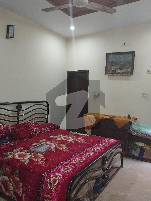سعدی ٹاؤن سکیم 33 کراچی میں 2 کمروں کا 4 مرلہ فلیٹ 17 ہزار میں کرایہ پر دستیاب ہے۔