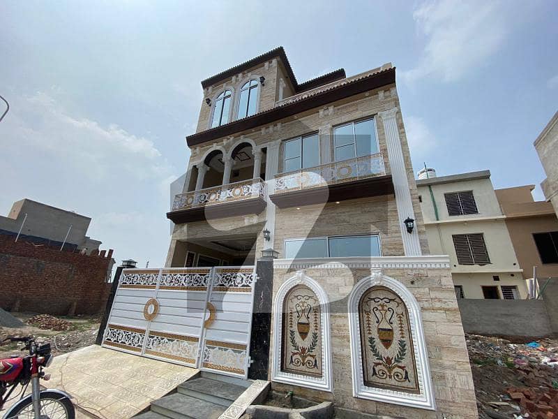 6 Marla Brand New Luxurious House For Sale in Park view city Lahore