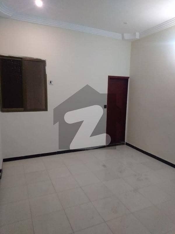 120 Yard 2 Bed Drawing Dining Marble Flooring No Water Issue Near Baradri Stop