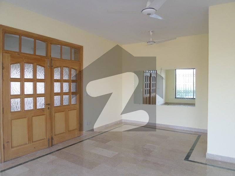 2475 Square Feet House For Rent In Beautiful Khadim Hussain Road