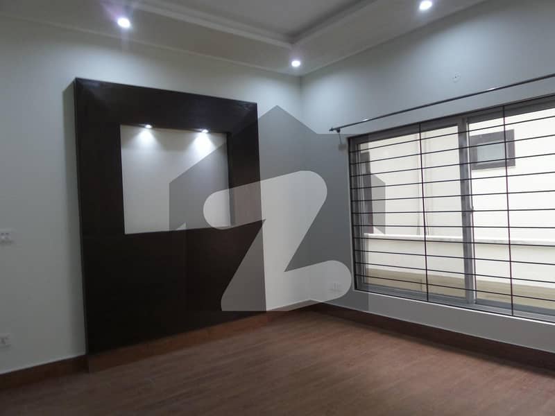 Khadim Hussain Road 2475 Square Feet House Up For Rent
