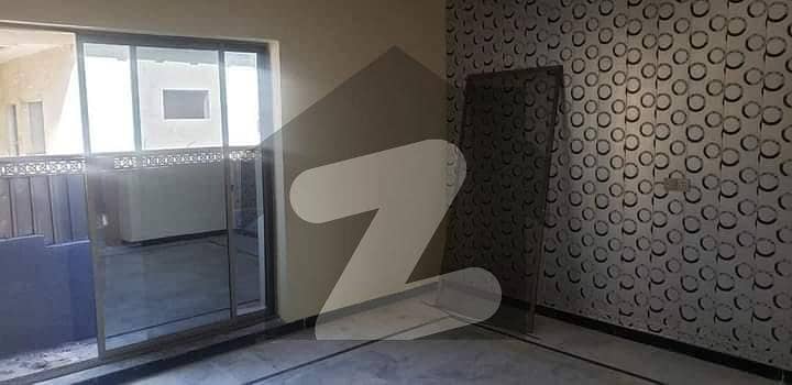 الحرم ماڈل ٹاؤن پشاور میں 7 کمروں کا 3 مرلہ مکان 1.2 کروڑ میں برائے فروخت۔