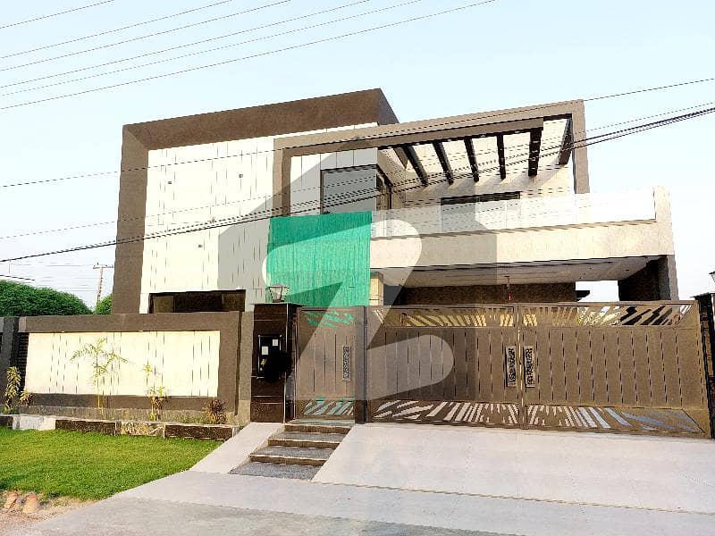 ویلینشیاء ہاؤسنگ سوسائٹی لاہور میں 6 کمروں کا 1 کنال مکان 5.9 کروڑ میں برائے فروخت۔
