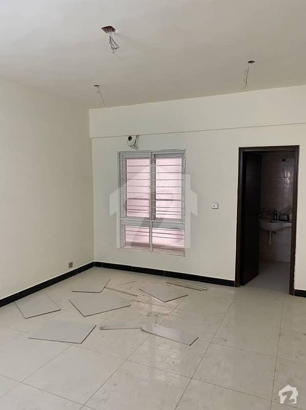 Flat For Sale Metro Twin Tower