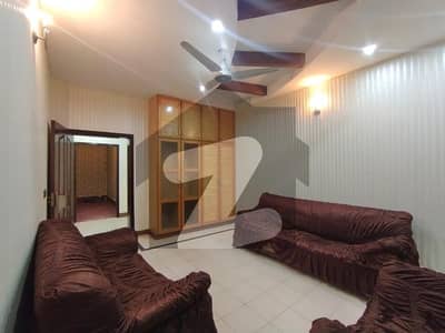 KANAL SEMI FURNISHED UPPER PORTION FOR RENT IN PHASE 2