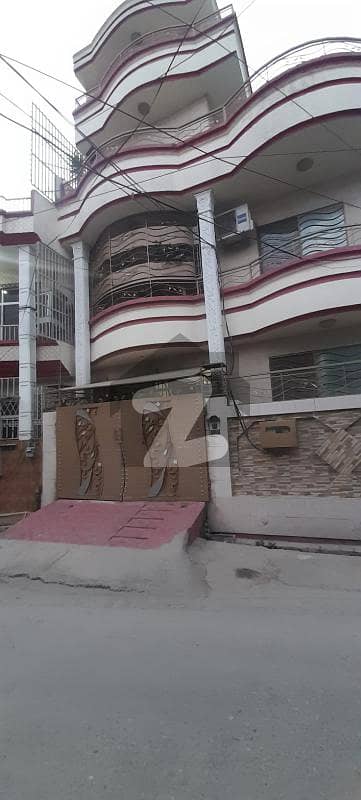 صادق آباد راولپنڈی میں 6 کمروں کا 5 مرلہ مکان 2.5 کروڑ میں برائے فروخت۔