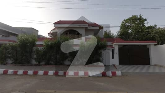 ڈی ایچ اے فیز 2 ایکسٹینشن ڈی ایچ اے ڈیفینس کراچی میں 8 کمروں کا 2 کنال مکان 15.5 کروڑ میں برائے فروخت۔