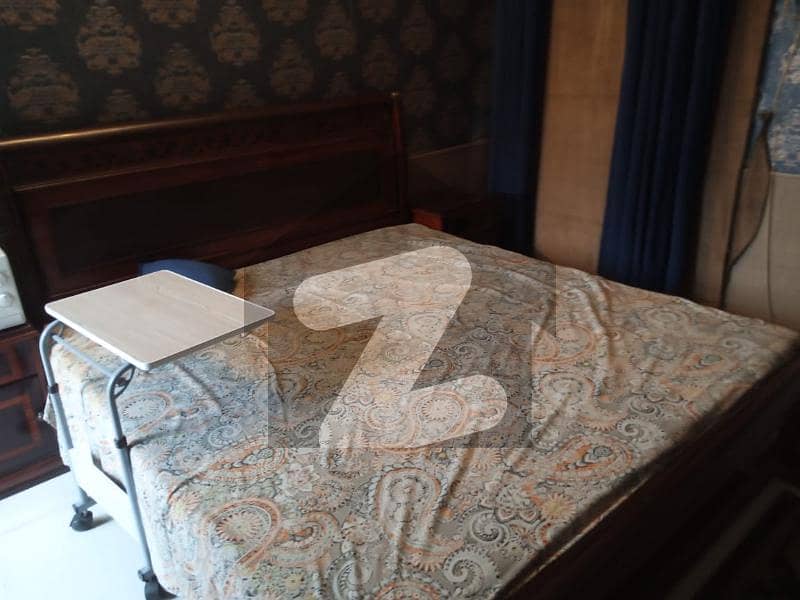 اعظم گارڈنز لاہور میں 4 کمروں کا 1.1 کنال مکان 6.5 کروڑ میں برائے فروخت۔