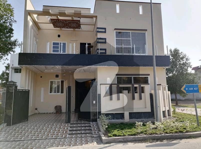 7.25 Marla Corner House For Sale in Citi Housing Gujranwala Block-EE