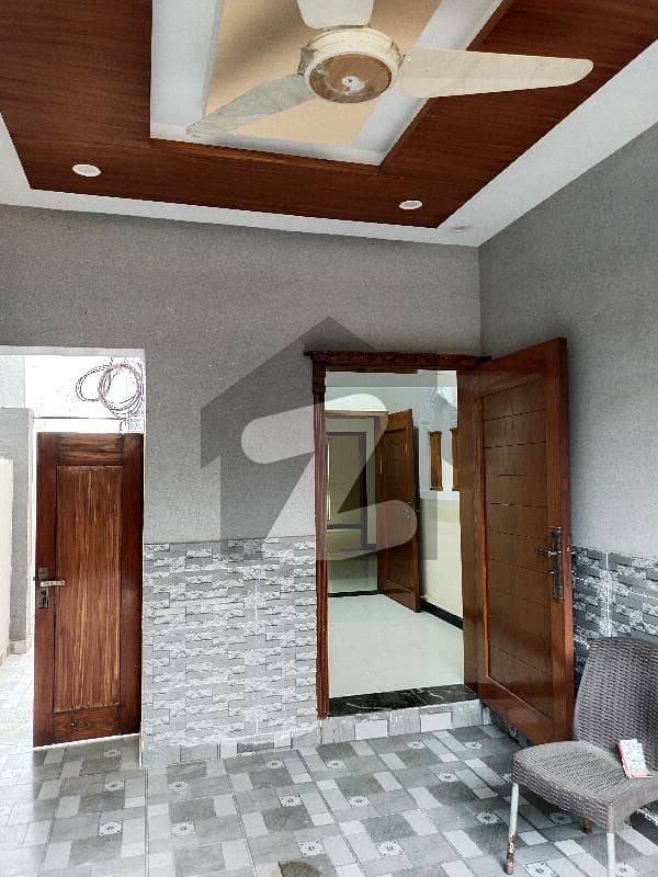 ایل ڈی اے ایوینیو ۔ بلاک سی ایل ڈی اے ایوینیو لاہور میں 10 کمروں کا 12 مرلہ مکان 2.5 لاکھ میں کرایہ پر دستیاب ہے۔