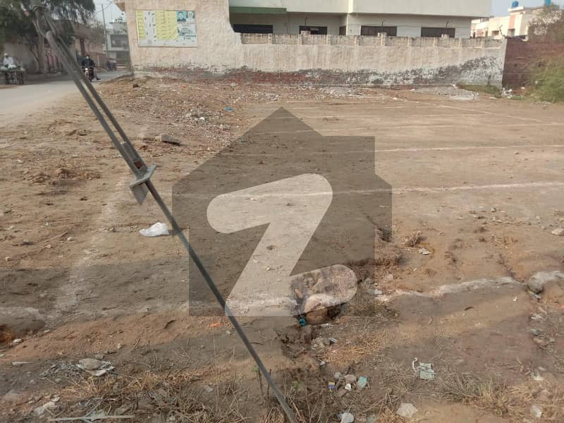252 Square Feet Commercial Plot available for sale in 204 Chak Road, 204 Chak Road