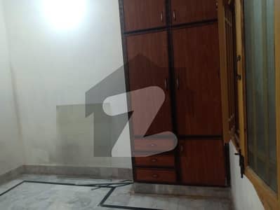 گلبرگ پشاور میں 2 کمروں کا 3 مرلہ فلیٹ 18 ہزار میں کرایہ پر دستیاب ہے۔