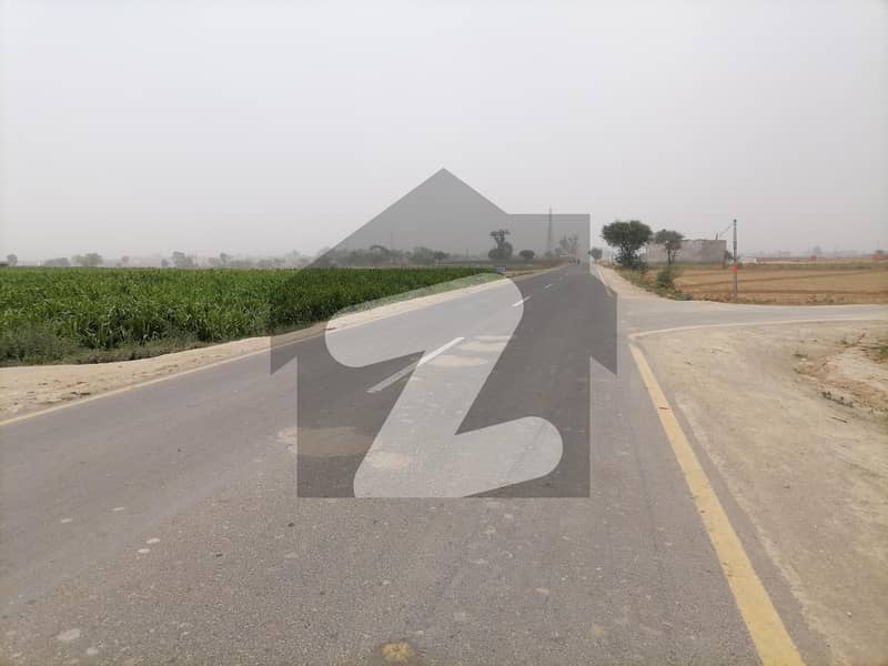رِنگ روڈ لاہور میں 35 کنال زرعی زمین 15.4 کروڑ میں برائے فروخت۔