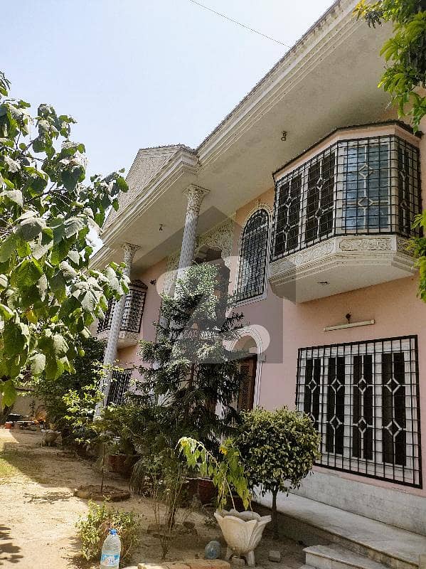 یونیورسٹی ٹاؤن پشاور میں 5 کمروں کا 1.4 کنال مکان 13 کروڑ میں برائے فروخت۔