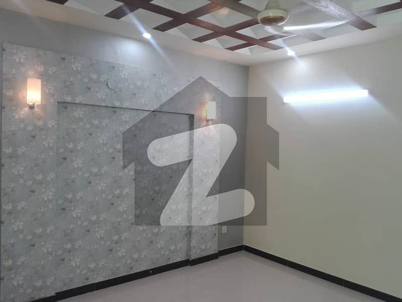 نشیمنِ اقبال فیز 2 نشیمنِ اقبال لاہور میں 3 کمروں کا 10 مرلہ بالائی پورشن 42 ہزار میں کرایہ پر دستیاب ہے۔
