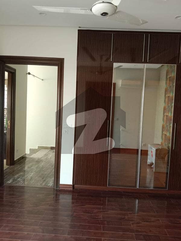 10 Marla Upper Portion For Rent In Dha Phase 8 Air Avenue